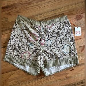 NWT Knox Rose Patterned Shorts